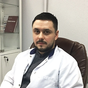 Необходимо чётко различать эти состояния, поскольку они имеют свои особенности. Например, у некоторых людей может наблюдаться сезонное обострение шизофрении или биполярного расстройства, у других — нет. Обычно обострения чаще происходят весной и осенью.