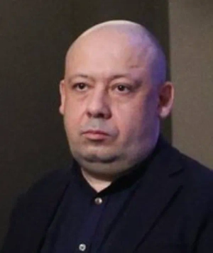 Вуди Аллен всё правильно сказал и сделал. Искусство и культура действительно всегда были мостом. С искусства и культуры всегда начинался диалог, всегда начинался по-новому разговор между цивилизациями. Сейчас у нас нет общего словаря, мы даже не знаем букв друг друга, настолько разошлись. Поэтому эти буквы надо учить, надо учить слова и надо разговаривать. Это и есть задача культуры.