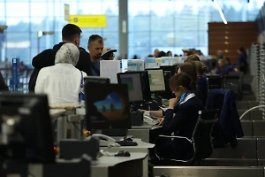 Росавиация ввела временные ограничения в аэропортах Сочи и Саратова