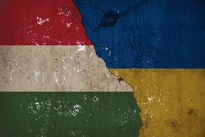 Сийярто: Венгрия категорически против ускоренного вступления Украины в ЕС