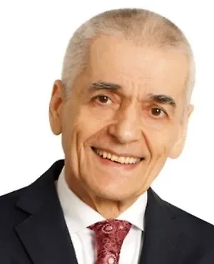 Эта холодная неделя, она основательно простудила и землю, и воздух. День короткий, гораздо короче, чем он был, допустим, летом, поэтому изнуряющей жары не будет. Поэтому даже на уровне подсознания никого не потянет залезть в шорты. Тем более, что для статистически значимой части населения воскресенье и суббота будут днями, когда можно готовить детей в школу.