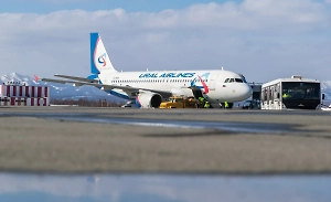 Самолёт Уральских авиалиний экстренно вернулся в Сочи из-за отказа двигателя