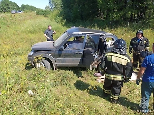Девушка оказалась заперта в машине с телами двух погибших после страшного ДТП в Удмуртии