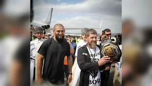 Ставший чемпионом UFC непобеждённый чеченский Волк получил подарок от Кадырова
