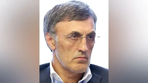Цена родины: Названа сумма, за которую беглый экс-депутат Госдумы продал Россию