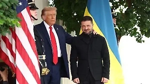 Мрачный Макрон и злой Трамп: Зеленский был в шаге от нового скандала в Белом доме