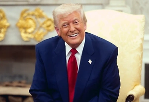 Трамп сравнил снимок со встречи с Путиным на Аляске с фото Никсона и Хрущёва