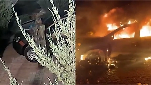 В Пролетарске неизвестный поджёг машину редактора программы Наша неделя