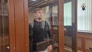В Москве суд продлил арест одному из «жопохватов», который учился домогательствам у Лесли