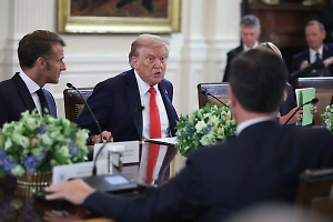 Европейских лидеров на встрече с Трампом сравнили с кучкой испуганных школьников