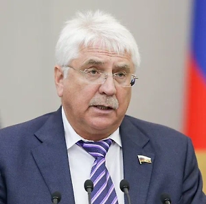 Я думаю, что всё-таки должно быть больше осознания реальности у американцев. Скорее всего, Трамп понимает всё больше и больше, что ему история по спасению Украины абсолютно неинтересна.