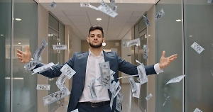 Трое россиян стали мультимиллионерами, выиграв в лотерею