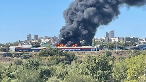 МЧС: В Волгоградской области площадь пожара увеличилась до 3 тыс. кв. м.