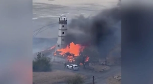 Режим ЧС ввели в районе пожара в хуторе Мержаново в Ростовской области