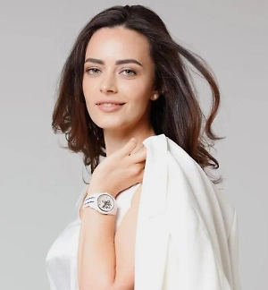 Первое, что приходит на ум — гормоны. Кажется, что виной всему возрастной гормональный дисбаланс и «замедлившийся метаболизм». Но современная наука смотрит на эту проблему глубже. Сегодня открою вам три непопулярных научных факта о нашем возрастном обмене веществ. 