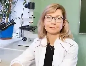 Если эти признаки проявились на листве растения или дерева, то все листья будут потенциально опасны. Не рекомендуется класть их в общий компост. Больные растения также стоит удалять, поскольку споры болезней распространяются по участку с ветром и дождем, что приводит к появлению новых очагов заболевания.