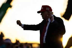 Трамп пообещал ввести новые санкции, но отметил способность России их обходить