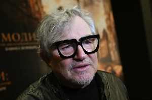 Сексолог «нарисовала» портрет Диброва по его вилле с секс-качелями и аппликатором Кузнецова