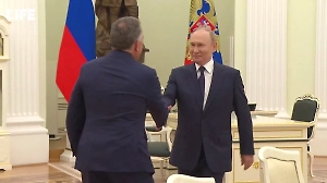 Опубликовано видео встречи Путина и Уиткоффа в Кремле