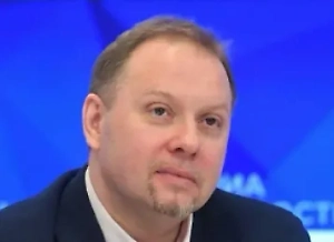 Никогда человек такой не будет топ-менеджером или на госслужбе на серьёзном посту. Люди не только портят тело, но и своё будущее. Конечно, если вы раскаялись и всё осознали — идите сводить татуировки.