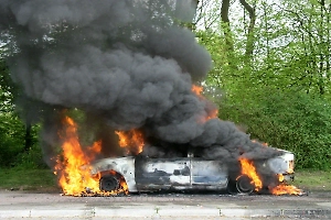 Дрон ВСУ подорвал машину на трассе под Белгородом, ранена супружеская пара