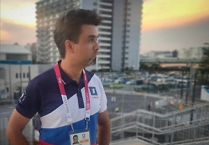 Life.ru публикует кадры с похорон трагически погибшего комментатора Гришина