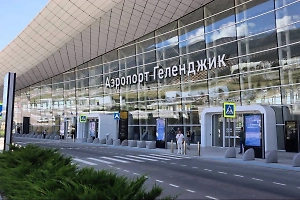 Аэропорт Геленджика закрыл небо для самолётов