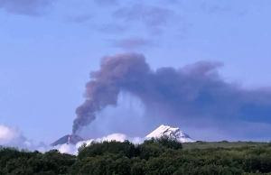 Ключевской вулкан на Камчатке произвёл пепловый выброс на высоту 11,5 километров