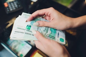 Названы профессии с зарплатой от 200 тысяч рублей