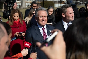 Bloomberg: Уиткофф продал долю в своей риэлторской компании за $120 млн 