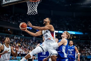 Сборная Германии выиграла чемпионат Европы по баскетболу впервые за 32 года