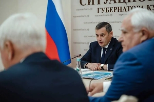 Хинштейн пригрозил подрядчику бесплатной работой за срыв ремонта в школе