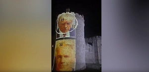 Противники Трампа спроецировали его фото с Эпштейном на Виндзорский замок
