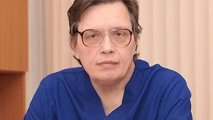 Я бы сделал выходной в среду вместо увеличенного обеденного перерыва, и проблем было бы меньше. Работаем два дня, передышка, два дня — передышка. Это было бы оптимально, конечно. Можно даже увеличить рабочий день на час, но зато один день дать на отдых. Это было бы идеально и для психологического, и для физического здоровья граждан.