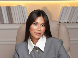 Сегодня ситуация иная: глобальная экономика замедляется, но системных провалов, подобных тем, что были полтора десятилетия назад, пока не зафиксировано. Международный валютный фонд и Всемирный банк отмечают снижение темпов роста в 2025 году, однако речь идёт скорее о постепенном охлаждении, а не о лавинообразном падении.