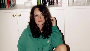 Актриса Аглая Тарасова накопила долг по коммуналке в элитной трёшке недалеко от Патриков