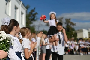 Школьница умерла на линейке 1 сентября в Ульяновской области