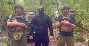 Российские военные поздравили школьников с Днём знаний из зоны СВО