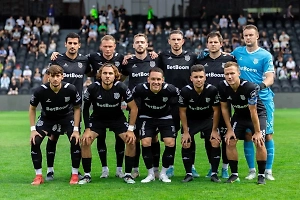 Около 20 футболистов команды Смолова отравились перед матчем Кубка России