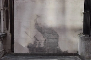 Картину Бэнкси стёрли со стен Королевского суда в Лондоне