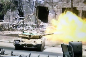 Российский танк выжег группу грузинских наёмников с луками и арбалетами 