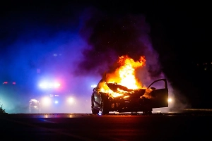 Три автомобиля повреждено при ночной атаке 18 БПЛА в Калужской области