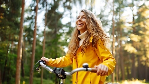 Почему прогулка полезнее антидепрессантов? И ещё 4 неочевидных лайфхака против осенней тоски