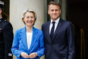 Главе ЕК фон дер Ляйен грозит отставка на фоне исчезнувшей переписки с Макроном