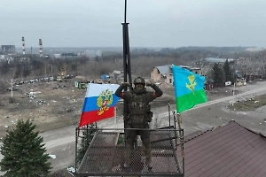 Вписал имя в историю: Водрузивший флаг над Суджей боец получил звезду Героя России