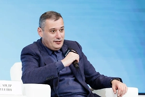 Хинштейн встретился в Москве с участниками президентской программы Время Героев