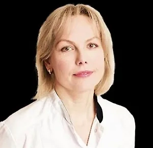 Сахар и алкоголь могут оказывать влияние на проявление аллергий, хотя сами по себе они не являются аллергенами. Избыточное потребление сахара может привести к воспалительным процессам в организме, что может усугублять симптомы аллергии. Сахар может также снижать способность организма справляться с воспалениями и токсинами, что может сделать аллергию более выраженной.