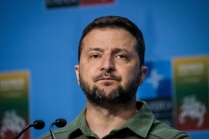 Зеленский пытается быть «бравым воякой» перед Западом, заявил Песков
