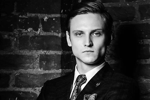 Адвокат Pussy Riot Дмитрий Захватов* накопил долги на сумму 483 тыс. рублей