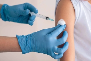 Защитить семью: Родителям напомнили о важности вакцинации детей в сезон гриппа и простуд